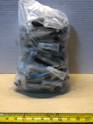 Lot of 3 blade razors and sample shaving cream