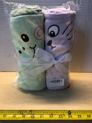 2 hooded towels one Dino one cat