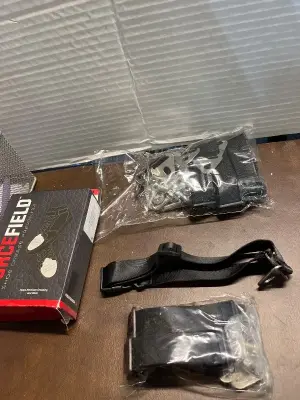 2ct bag of clips , shoe crease preventer