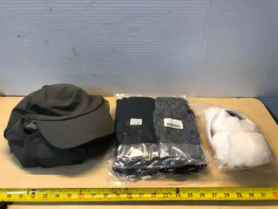 Winter hat, 2 packs 2 pairs of gloves each, white ear muffins