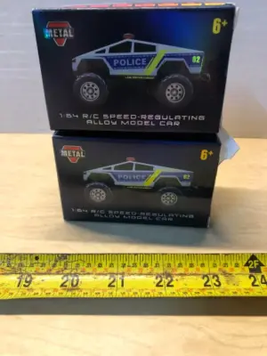 2 boxes metal speed regulating alloy model car