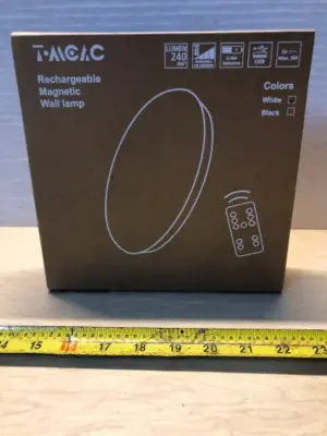 Rechargeable magnetic wall lamp