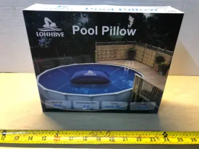 Pool pillow