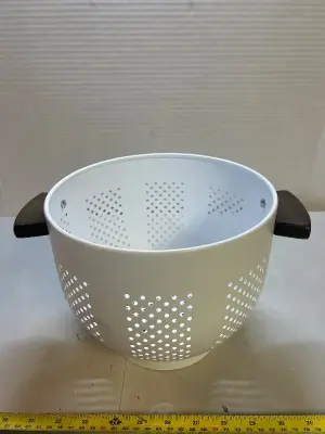 colander
