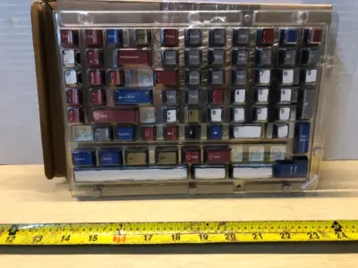 2 boxes keyboard keys