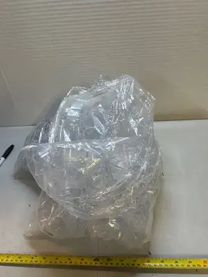 lot of tablecloth clips