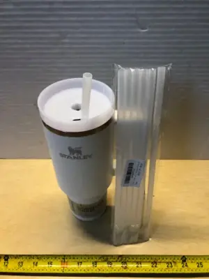 40 oz Stanley with 6 pack straw Stanley missing lid cap