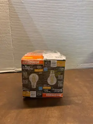 4ct 60w light bulbs