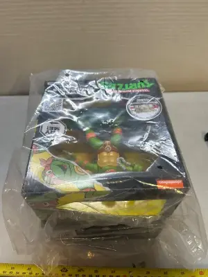 2 Michelangelo TMNT toys