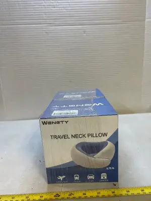 2 travel neck pillows