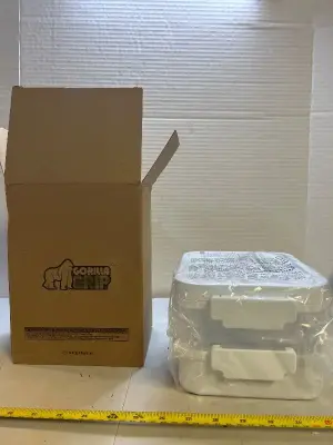 gorilla grip lunchbox ?