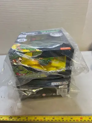 2 Michelangelo TMNT toys