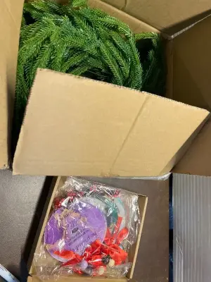 reef pickings & christmas decorations