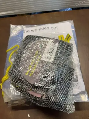 2ct wrinkle out bags , plegable 8.5lts bag