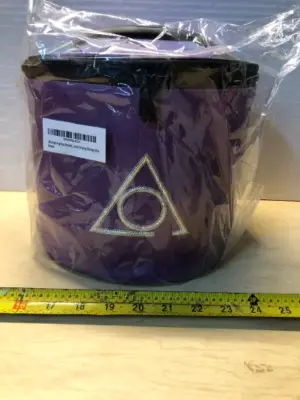 Hat carrying storage box