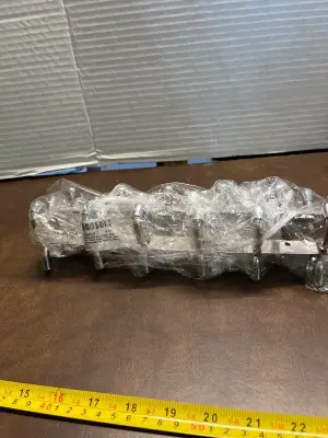 2ct wall mount coat rack