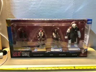Gold label collection Red One action figures