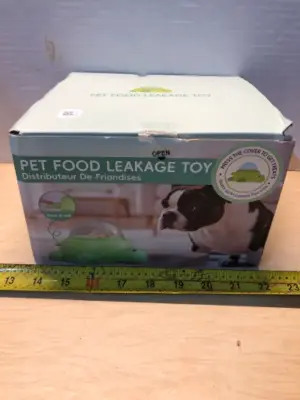 Pet food leakage toy