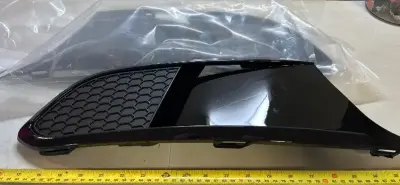 Volkswagen front grill unknown model