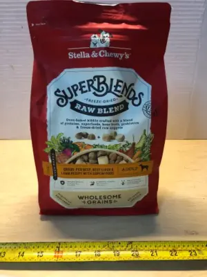 3.25lbs super blend freeze dried adult dog food exp:2/26/26