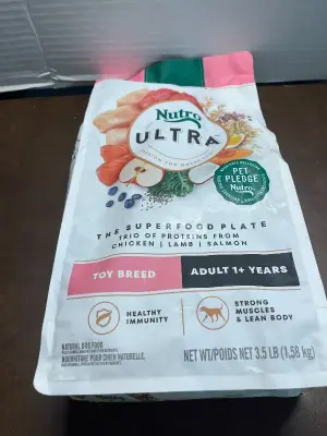 nutro ultra the superfood plate dog food 3.5 LB exp 03/26