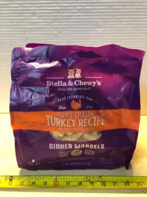 2 bags 18oz freeze dried cat food exp:4:29/26