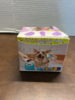 shampoo dispensing/ teeth cleaning kit for dogs