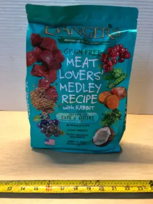 4.4lb grain free cat and kitten food exp:1/15/27