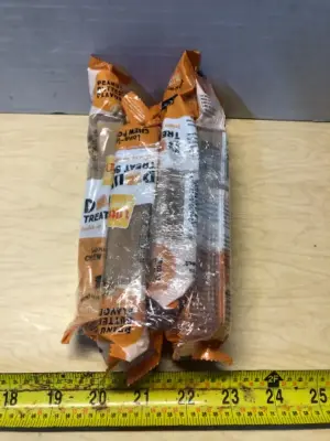 6 dog chews exp:2/27