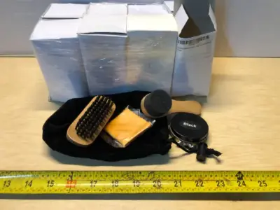 8 boxes men’s shoe care kit