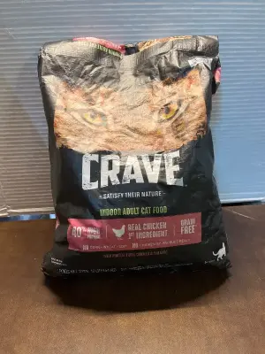 indoor cat food 10lb exp03/26