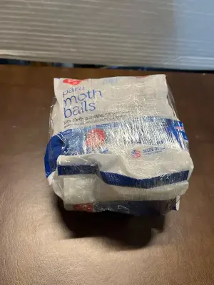 2ct para moth balls
