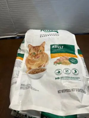 nutro adult cat food 5lb exp04/26