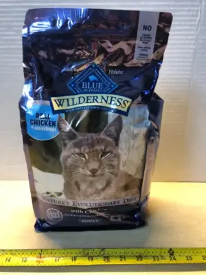 6lb blue wilderness adult cat food exp:8/6/27