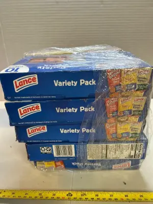 lots of lance sandwich, crackers