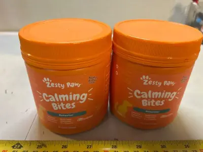2 zesty paw calming bites