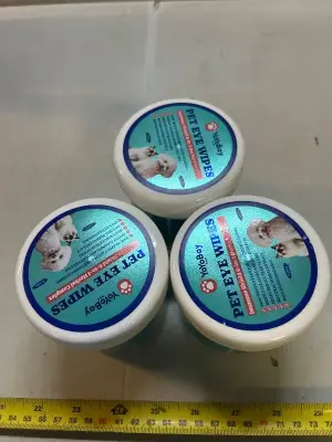 3 pet eye wipes