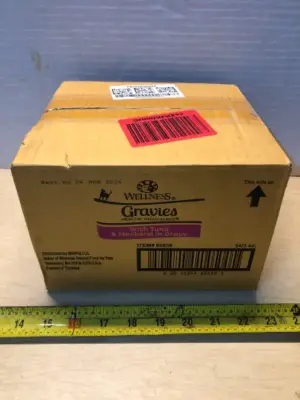 24 cans gravies cat food exp:3/26/26