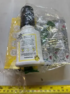 poop-pourri bathroom spray lot