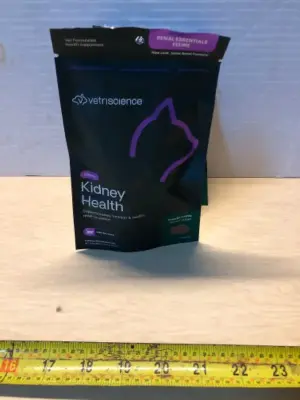 3 bags 5oz each kidney health cat treats exp:5/26