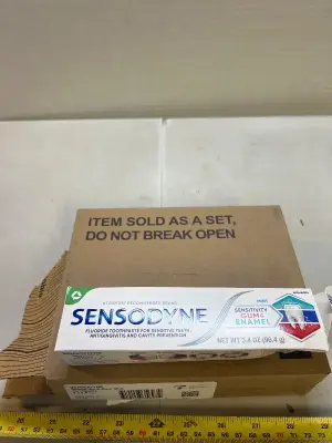 3 sensodyne toothpaste tubes