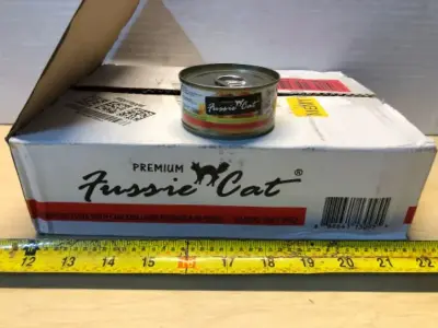 24 cans fussie cat food exp:1/20/28