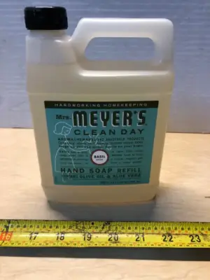 33oz mrs Meyers clean day hand soap