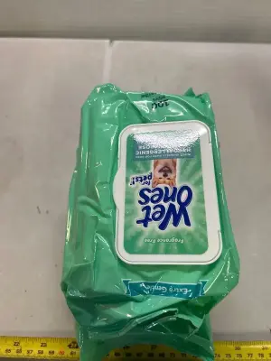 2 ct wet one wipes for pets