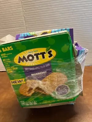 protein bars , motts  bars