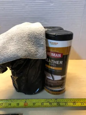 2 packages 2 pc per pack leather wipes