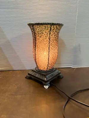 lamp (foot cracked works)