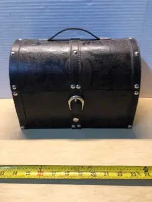 Leather box