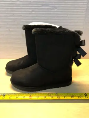 Hot Tomato black boots size 7.5M