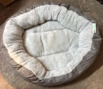 Small pet bed